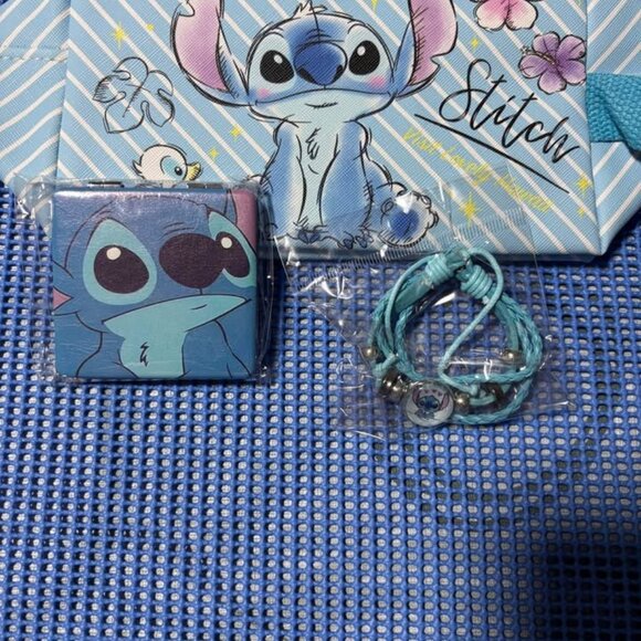 Disney Stitch Makeup Bag, Bracelet & Mirror Set - Picture 3 of 4